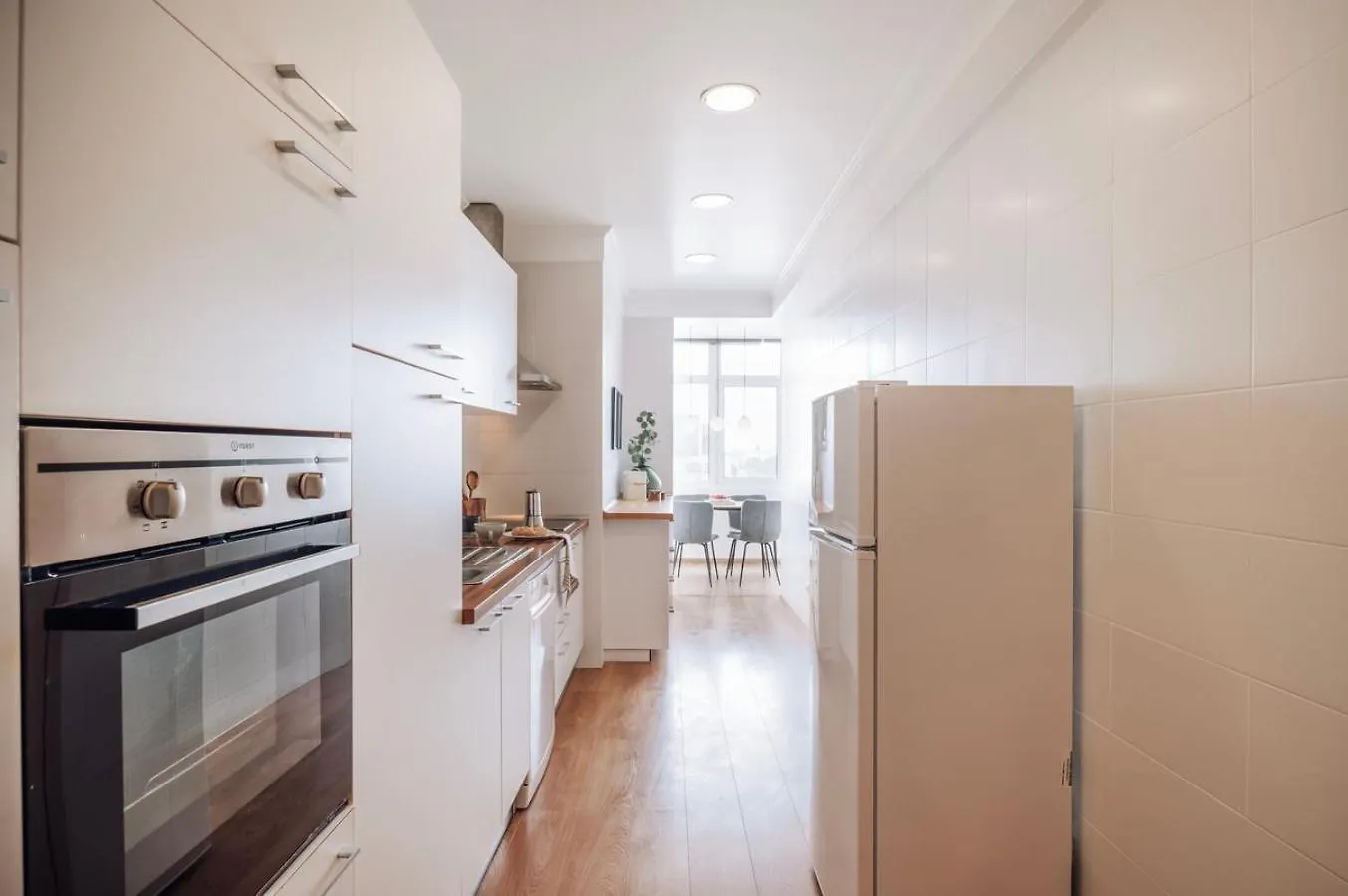 Appartamento Herbert - 2 Bedrooms And Balcony In Areeiro Lisbona
